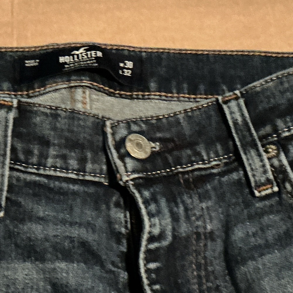 Hollister W30-L32 Slim Straight - Picture 2 of 4